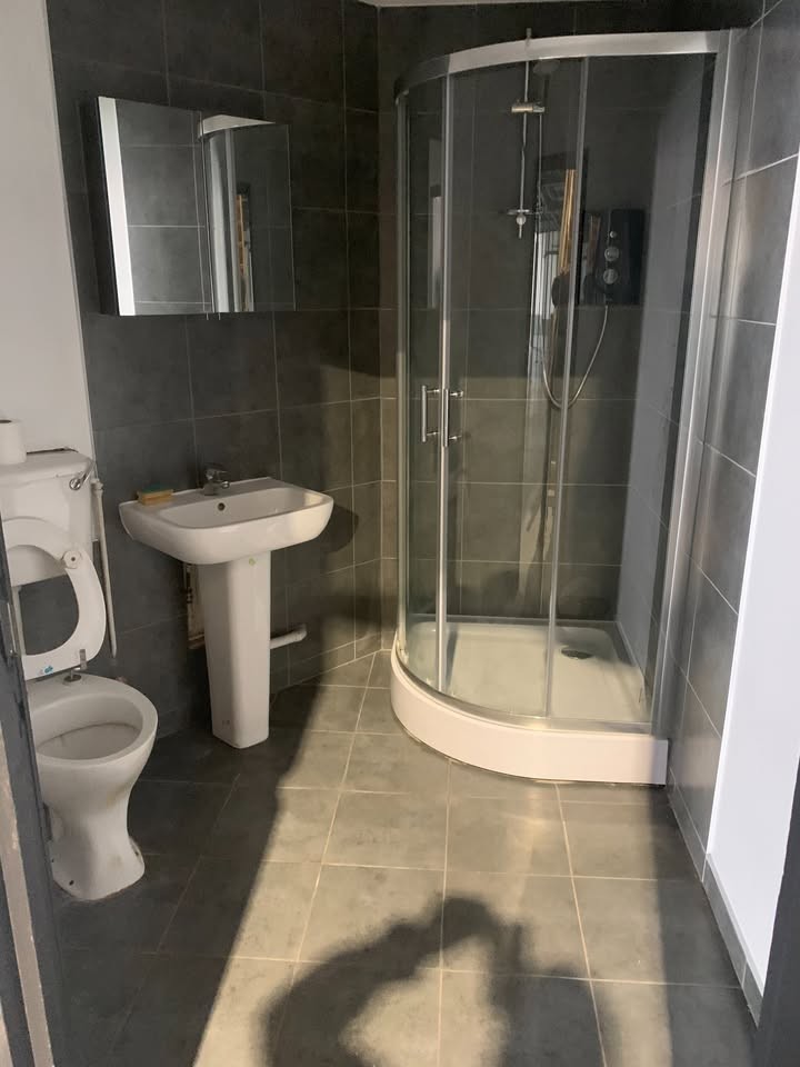 57 Broton Drive slider image 5