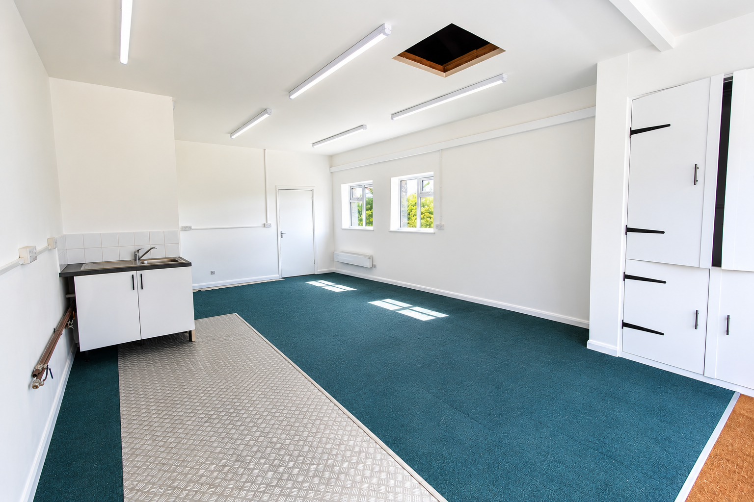 Unit 1 The Workshops slider image 3