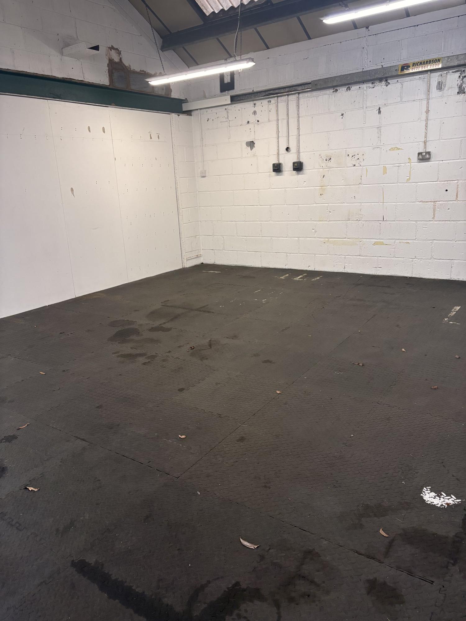 Unit 3 The Workshops slider image 3