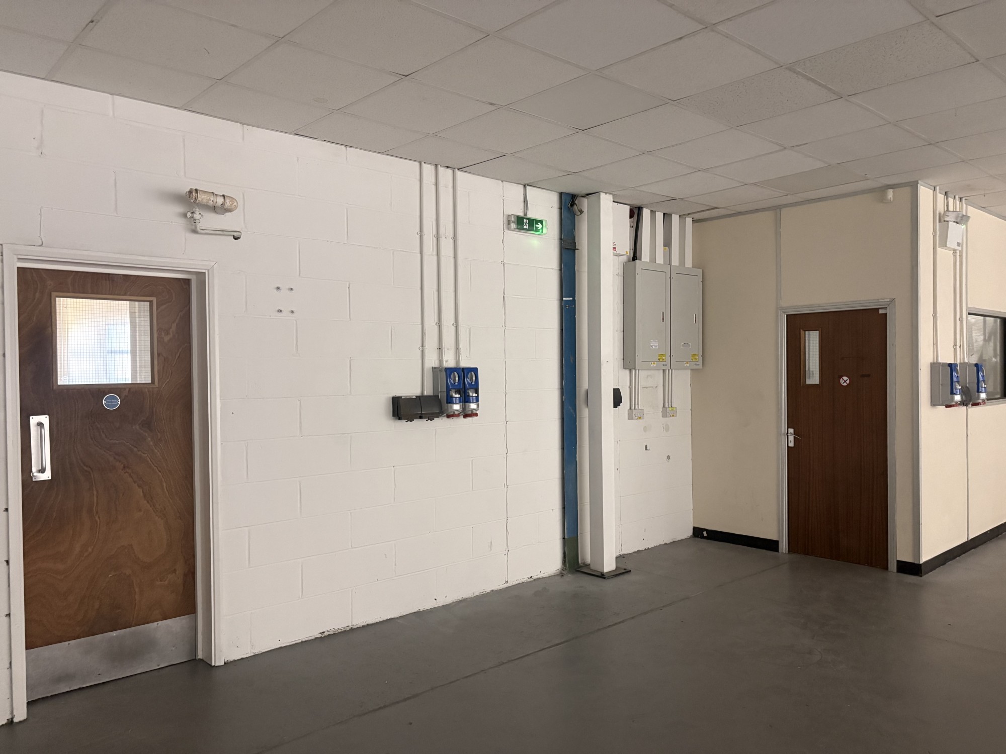 Unit 5 Fifth Avenue slider image 6
