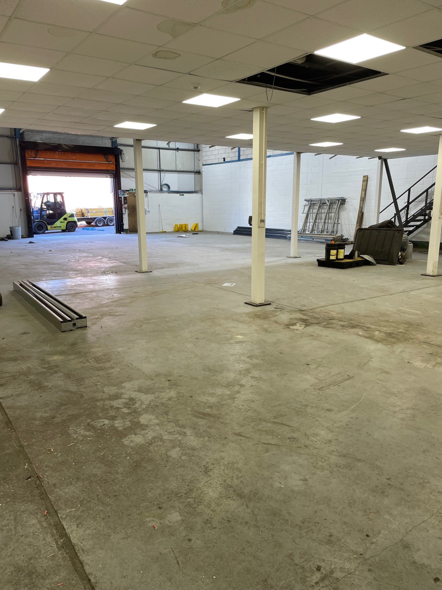 Unit 5 Fifth Avenue slider image 9