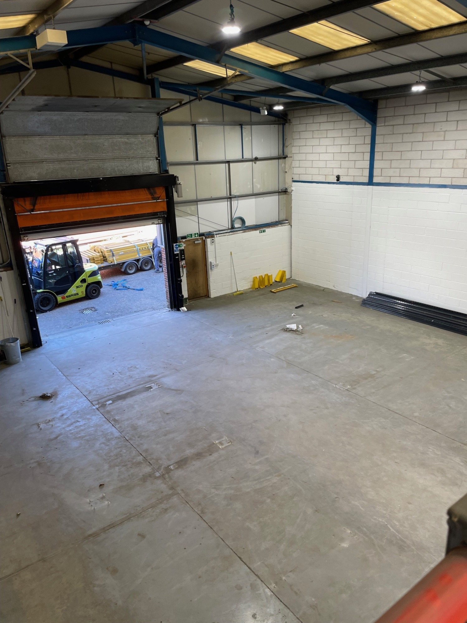 Unit 5 Fifth Avenue slider image 11