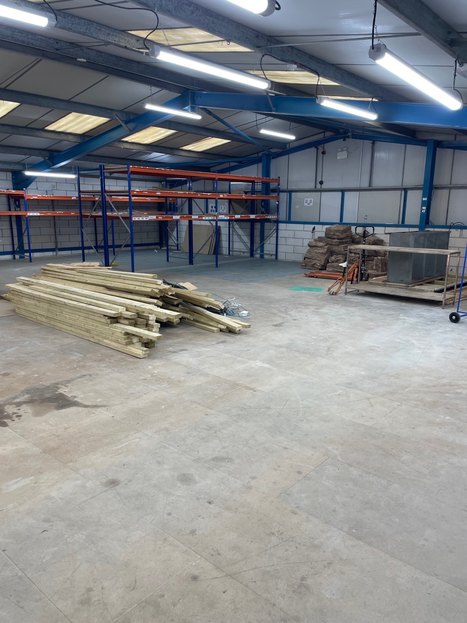 Unit 5 Fifth Avenue slider image 6