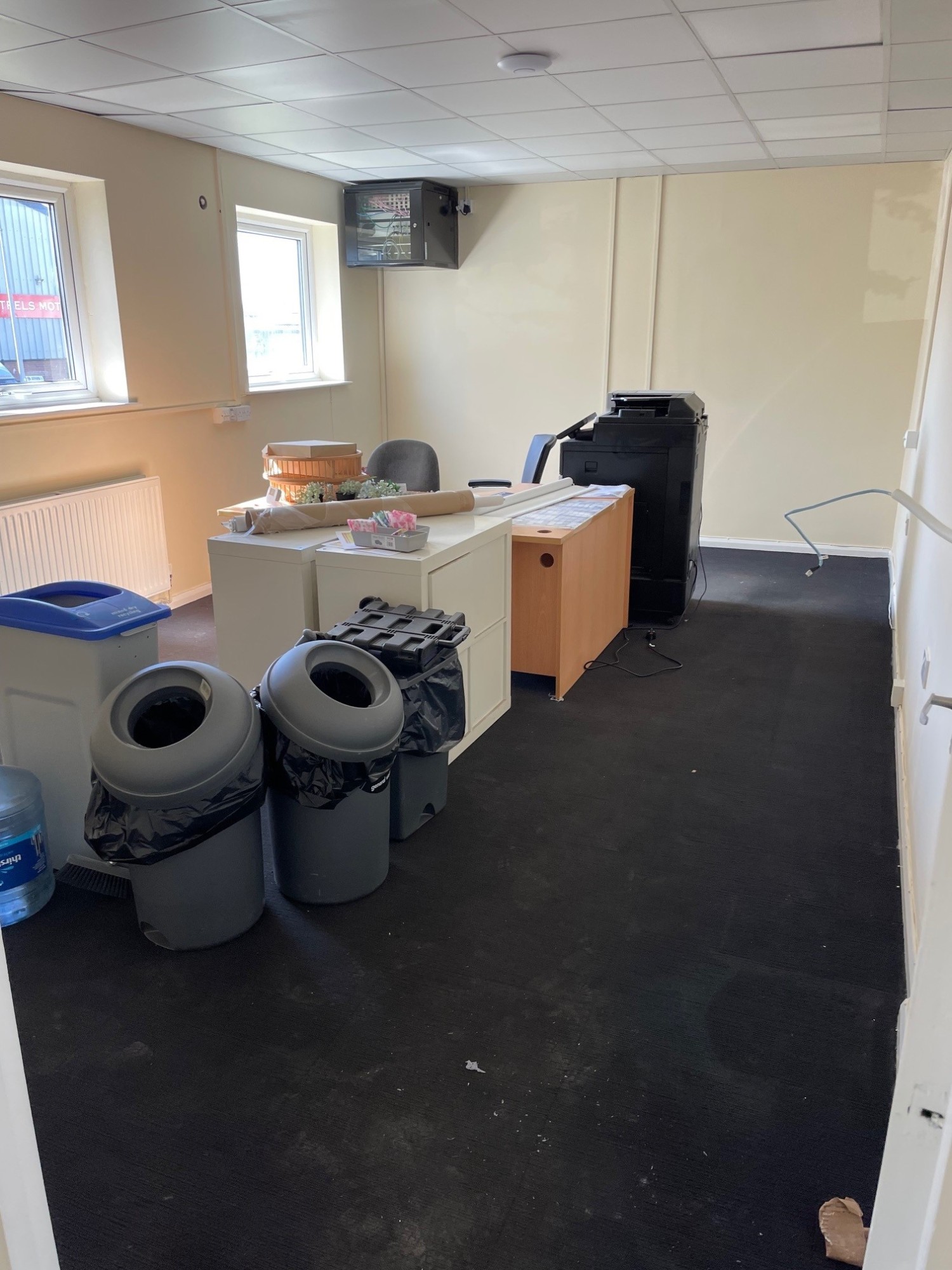 Unit 5 Fifth Avenue slider image 8