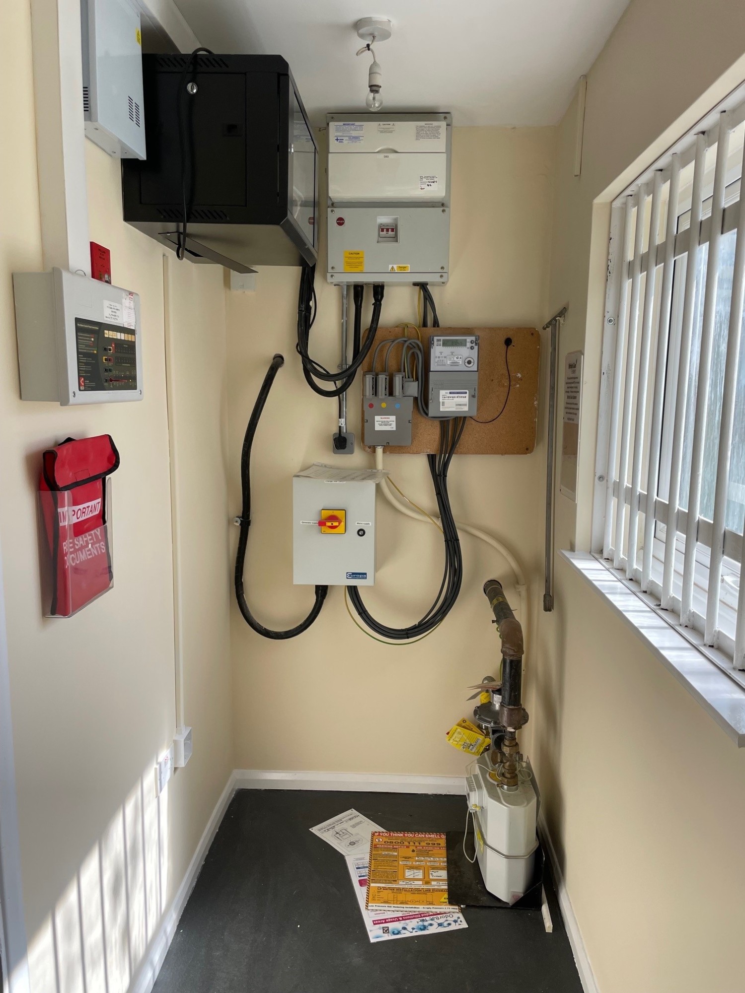 Unit 5 Fifth Avenue slider image 5